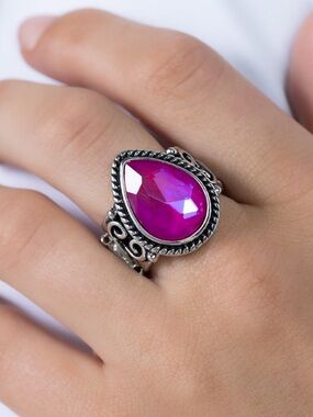 NWT Supernatural Sparkle Silver Teardrop Pink Gemstone Ring